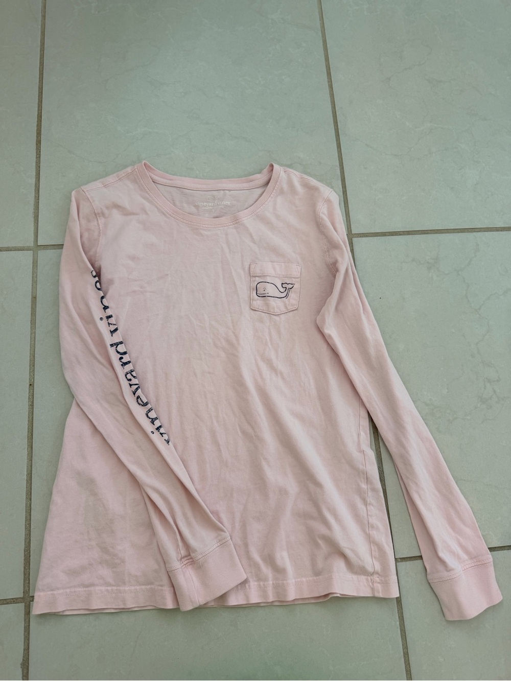 Vineyard Vines Light Pink Long-Sleeve Pocket Tee with Whale